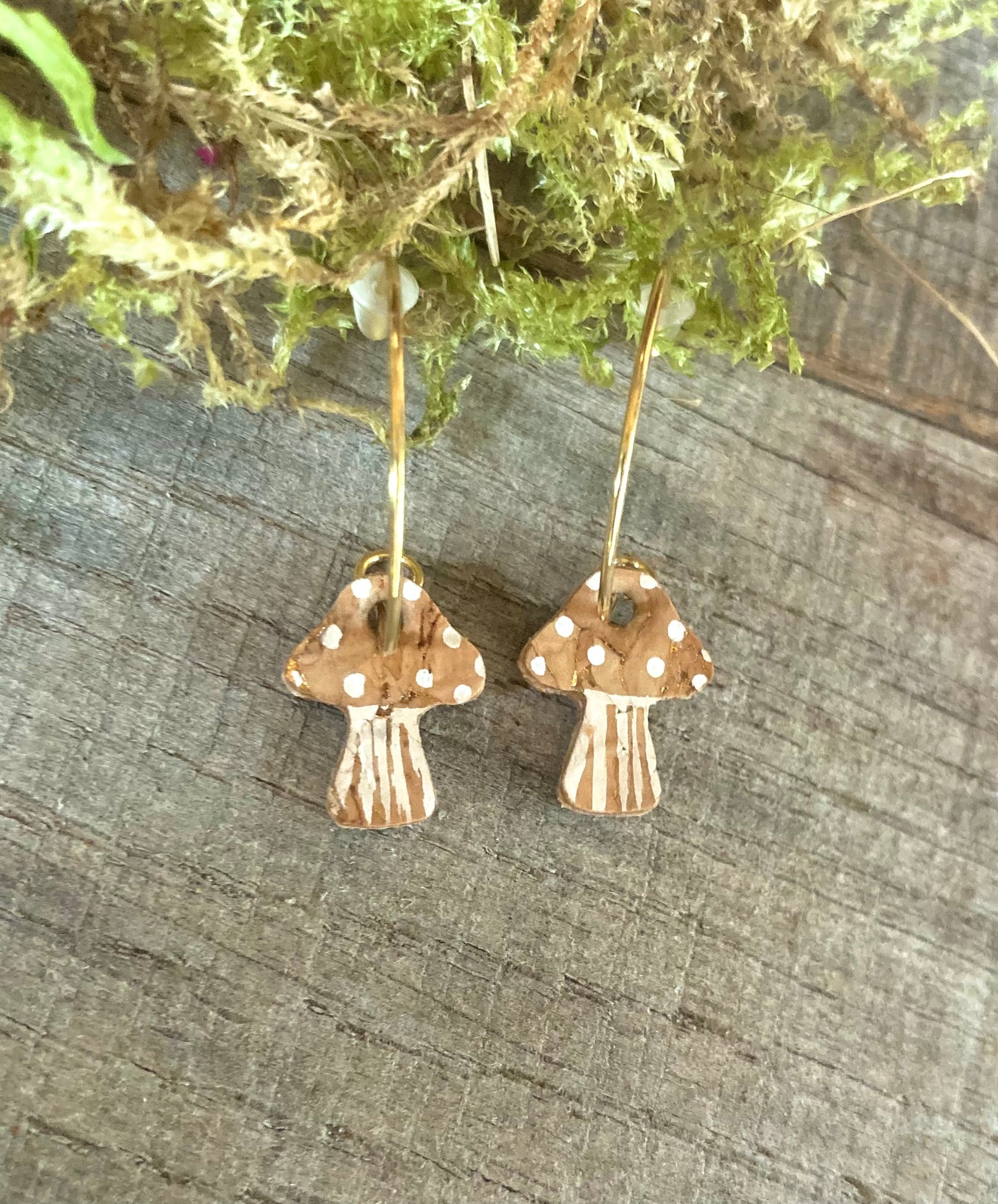 Natural cork toadstool mini earrings